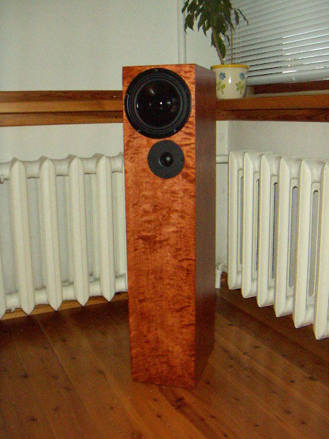 Maarjakask, peits ja lakk.